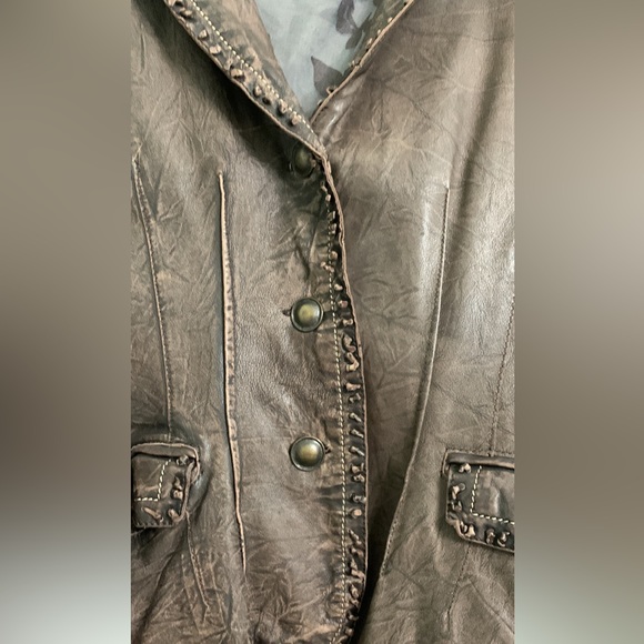 Leather Jacket in perfect condition! - Picture 4 of 11